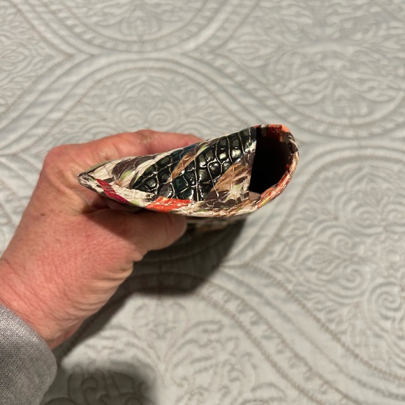 Brahmin Botanical Melbourne Multicolor Crocodile Embossed Sunglasses Case - Picture 5 of 7